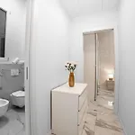 Bright '46' Cosy And Appartement