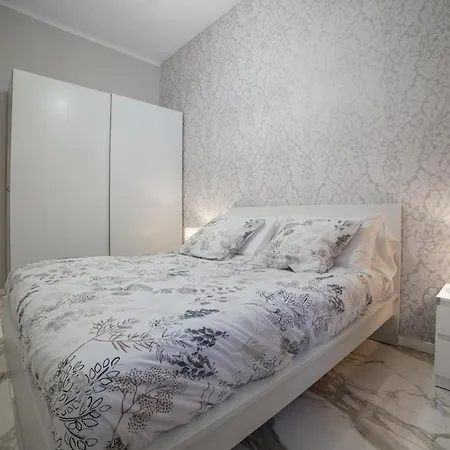 Bright '46' Cosy And Διαμέρισμα *